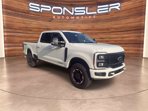 Used 2025 Ford F250 Lariat w/ Lariat Ultimate Package AWD/4WD image 7