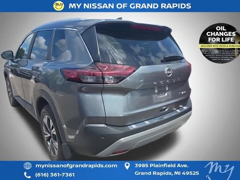 Used 2023 Nissan Rogue SV w/ SV Premium B Package AWD/4WD image 5