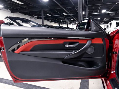 Used 2020 BMW M4 Coupe w/ Competition Package RWD image 5