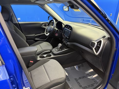 Used 2021 Kia Soul GT-Line FWD image 22