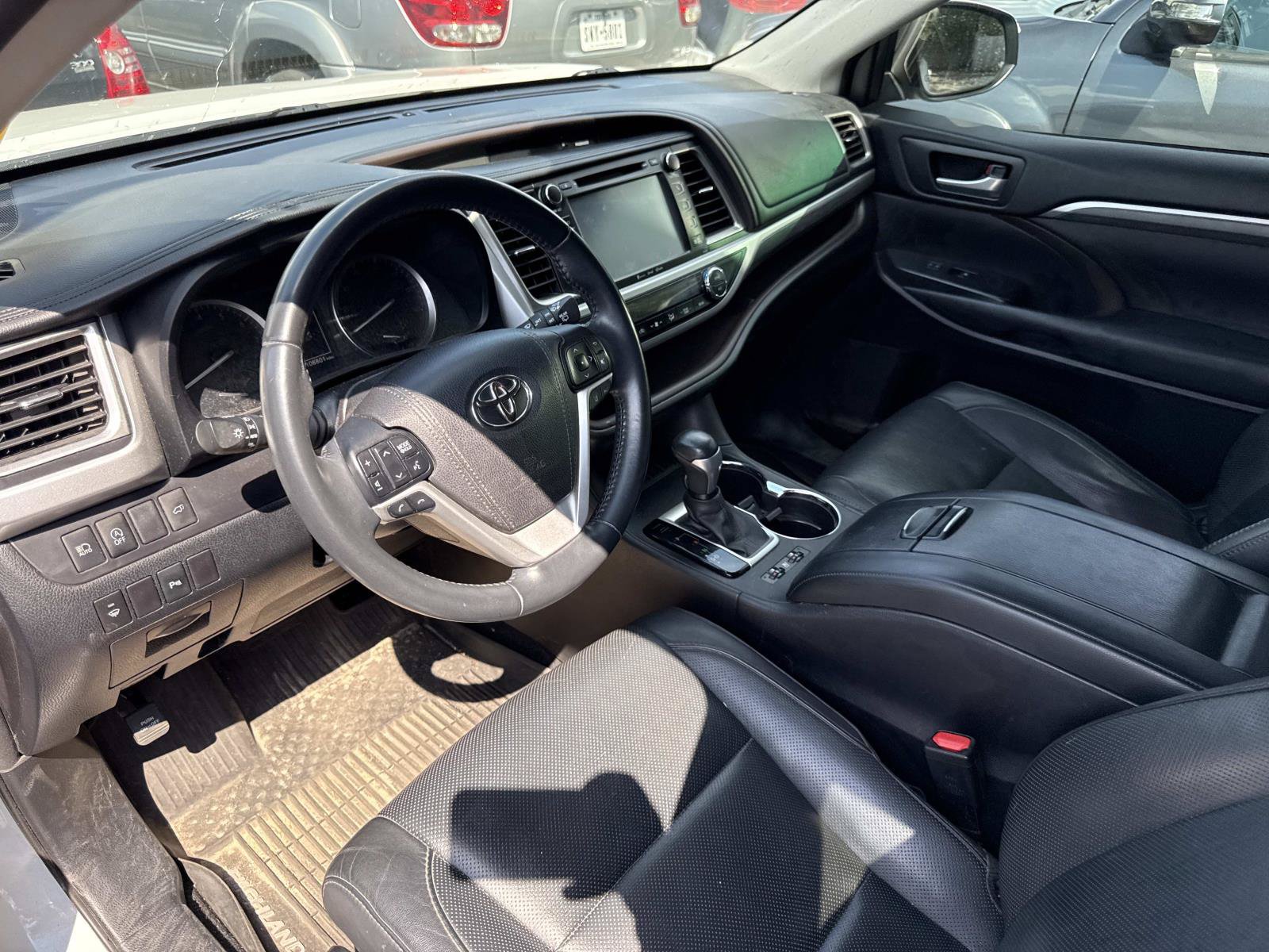 Used 2017 Toyota Highlander Limited FWD image 5