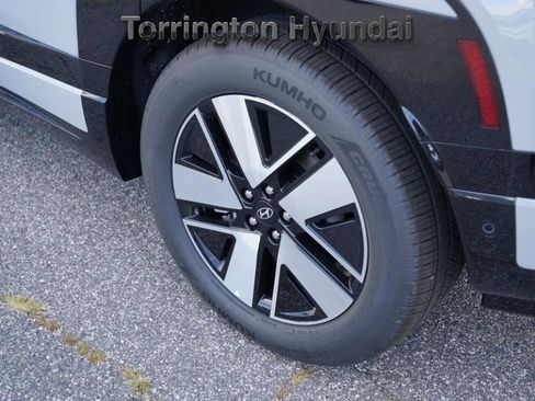 New 2026 Hyundai Ioniq 9 SEL image 14