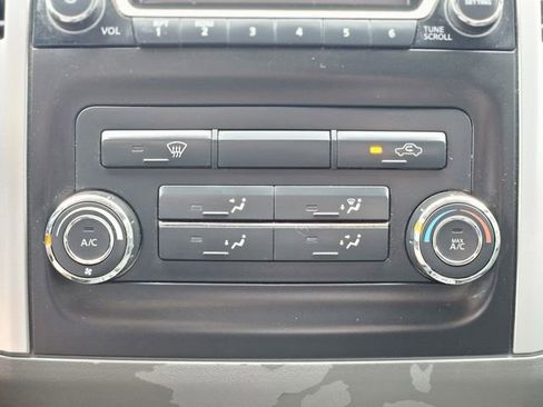 Used 2018 Nissan Frontier SV image 24