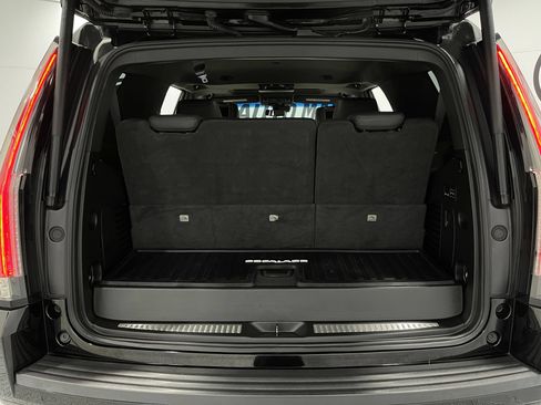 Used 2018 Cadillac Escalade Platinum AWD/4WD image 27