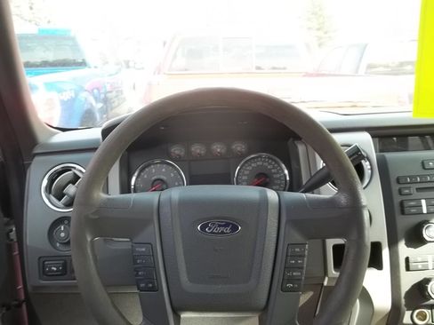 Used 2010 Ford F150 XLT AWD/4WD image 10