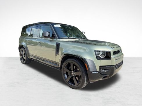 Used 2024 Land Rover Defender 110 X-Dynamic SE AWD/4WD image 7