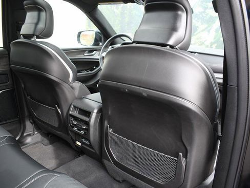 Used 2024 Jeep Grand Cherokee Overland w/ Advanced Protech Group III image 28