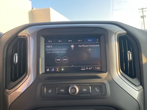 Used 2025 Chevrolet Silverado 1500 W/T AWD/4WD image 9