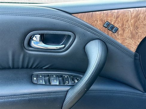 Used 2023 Nissan Armada SL image 19