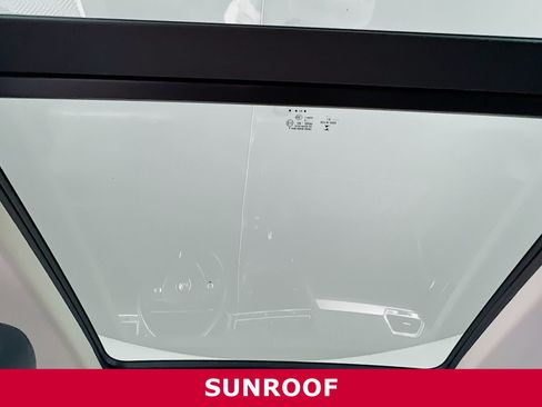 Used 2019 Volkswagen Tiguan SEL w/ 3rd Row Seat Package image 26