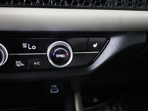 Used 2025 Honda HR-V EX-L image 42