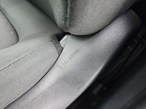 Used 2024 Toyota RAV4 XLE image 39