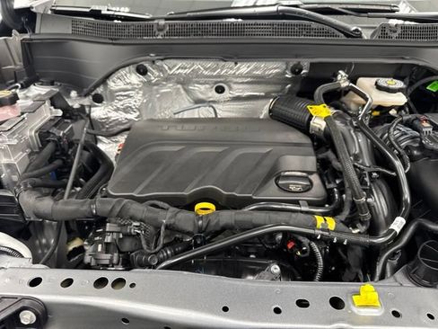 New 2026 Chevrolet Trax LT w/ Midnight Edition FWD image 38