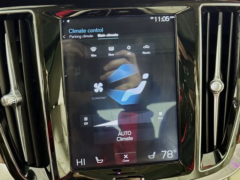 Used 2020 Volvo S60 T6 Momentum image 18