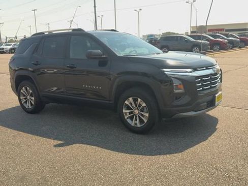 Used 2025 Chevrolet Equinox LT w/ Convenience Package II AWD/4WD image 2