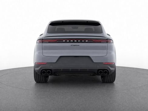 Used 2024 Porsche Cayenne Coupe AWD/4WD image 7
