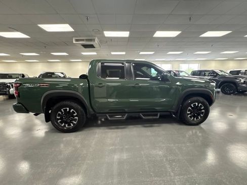 Used 2024 Nissan Frontier PRO-4X w/ Technology Package AWD/4WD image 8