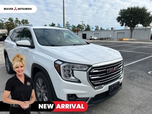 Used 2023 GMC Terrain SLT image 1