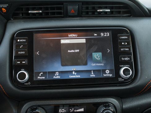 Used 2024 Nissan Kicks SR FWD image 15