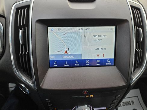 Used 2020 Ford Edge Titanium image 9