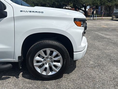 Used 2024 Chevrolet Silverado 1500 Custom image 15