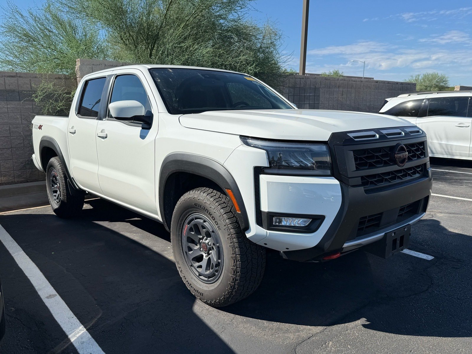 Used 2026 Nissan Frontier PRO-4X AWD/4WD image 5