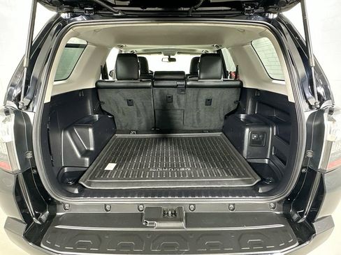 Used 2017 Toyota 4Runner SR5 Premium image 26