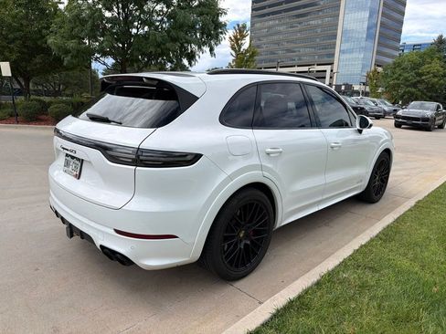Used 2021 Porsche Cayenne GTS AWD/4WD image 3