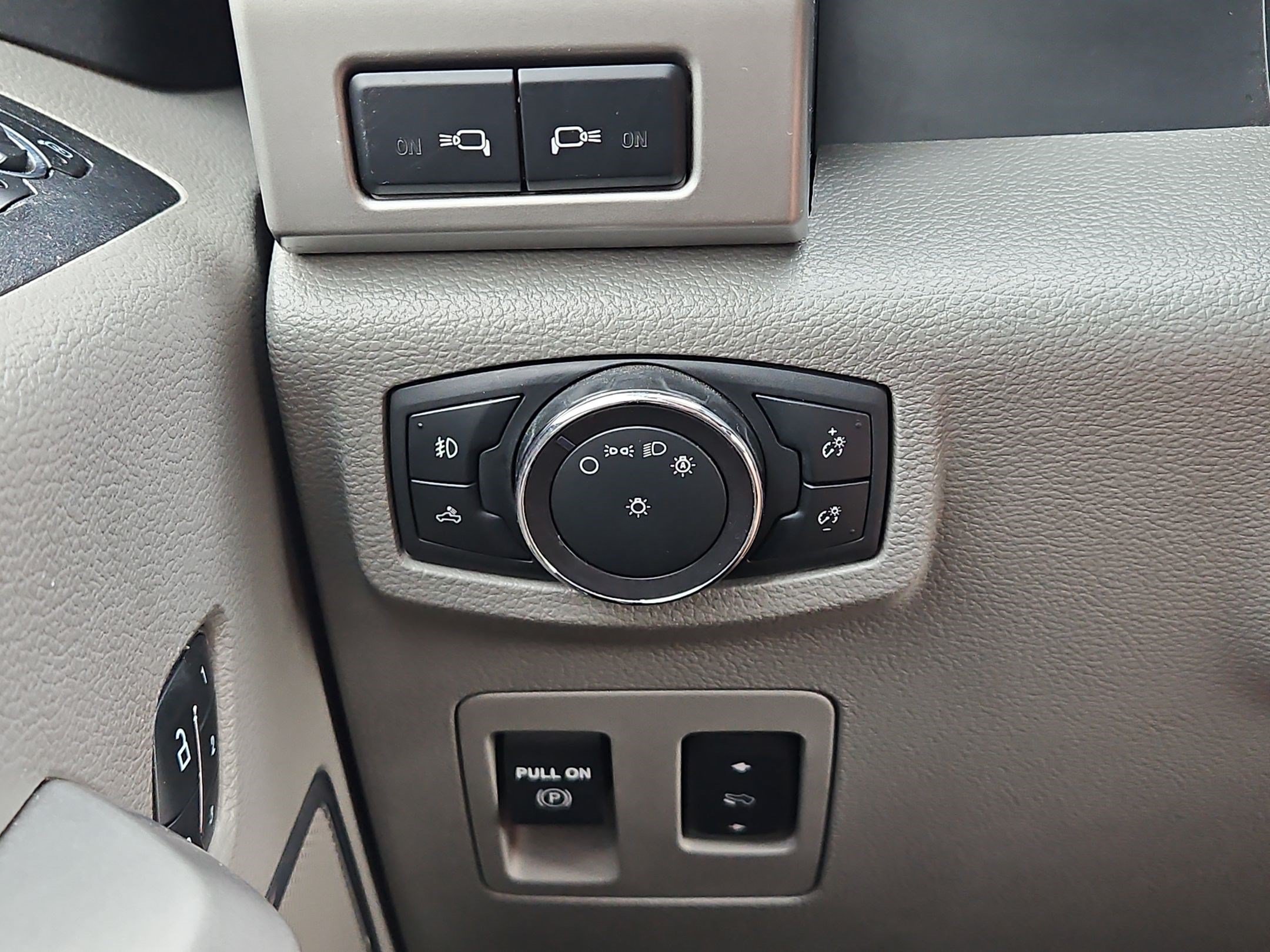 Used 2019 Ford F150 Lariat AWD/4WD image 23