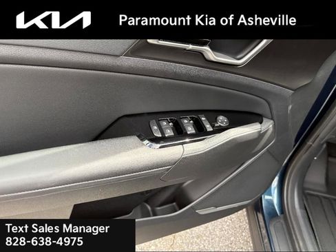 Certified 2025 Kia Sportage EX w/ EX Premium Package AWD/4WD image 25