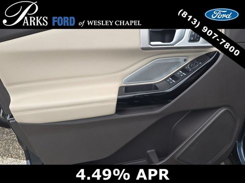 Certified 2024 Ford Explorer Platinum w/ Technology Package AWD/4WD image 17