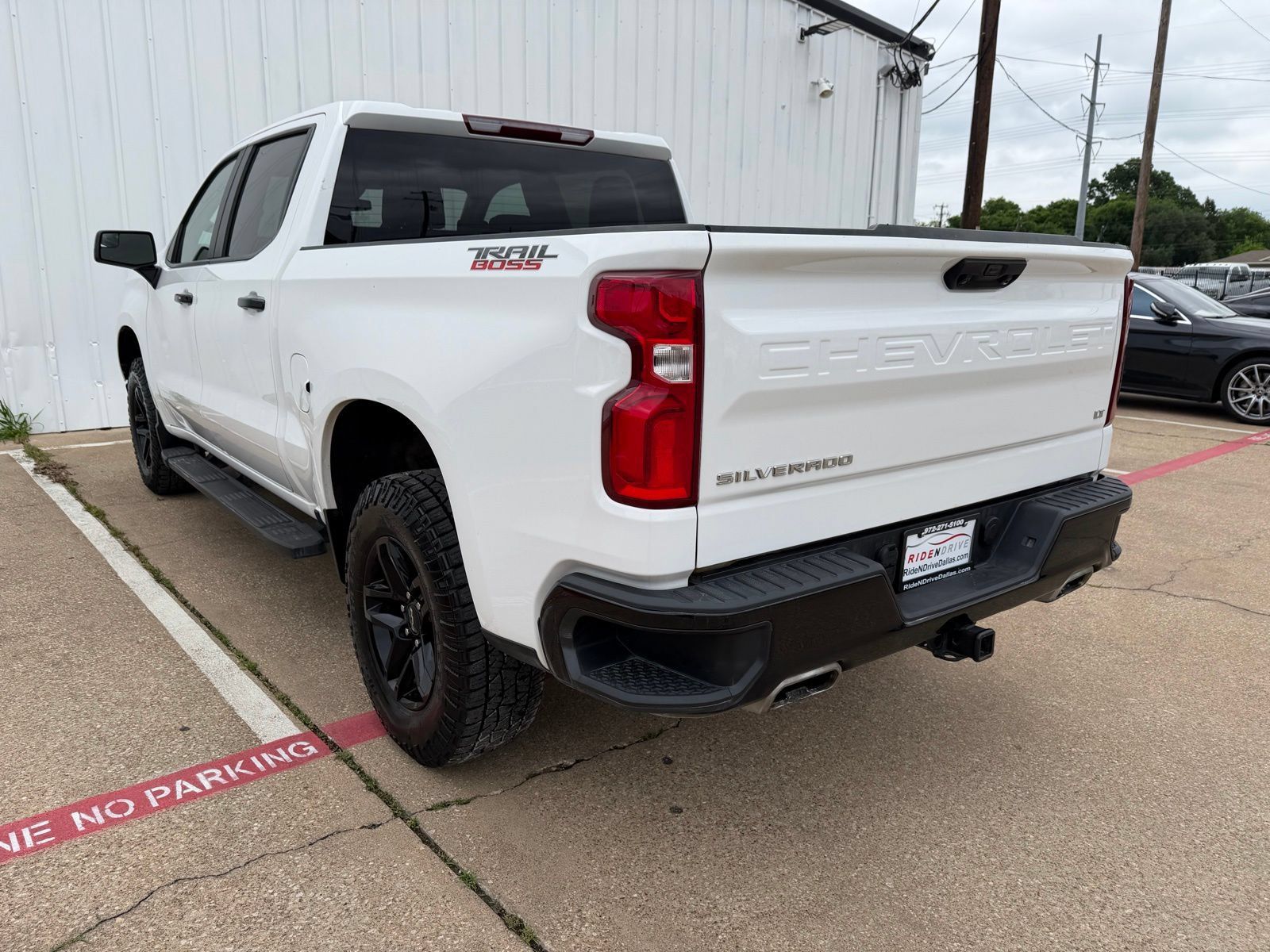 Used 2024 Chevrolet Silverado 1500 LT Trail Boss w/ Protection Package AWD/4WD image 4