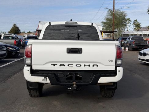 Used 2020 Toyota Tacoma TRD Off-Road w/ Technology Package image 6