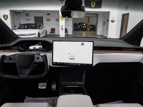Used 2023 Tesla Model X AWD/4WD image 16