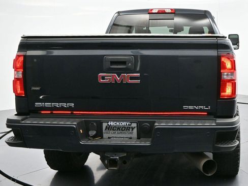 Used 2018 GMC Sierra 2500 Denali w/ Duramax Plus Package image 6