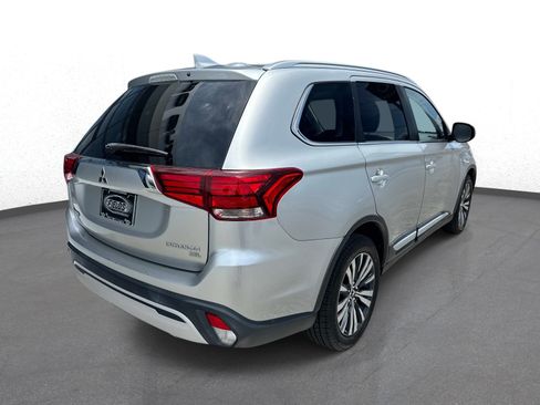 Used 2019 Mitsubishi Outlander SEL FWD image 3