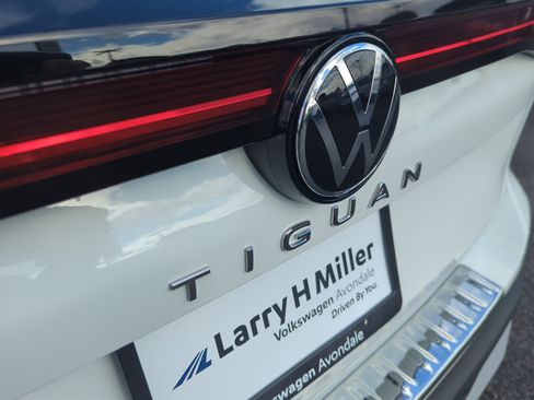 New 2026 Volkswagen Tiguan SE image 22