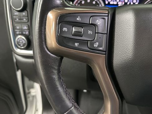 Used 2019 Chevrolet Silverado 1500 High Country w/ Technology Package image 17
