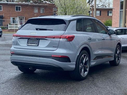 Used 2024 Audi Q4 e-tron Premium w/ Convenience Package image 3