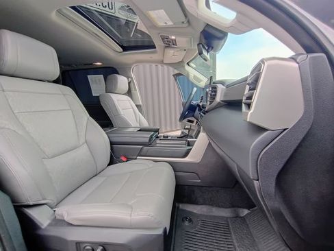 Used 2024 Toyota Sequoia SR5 w/ SR5 Premium Package AWD/4WD image 35