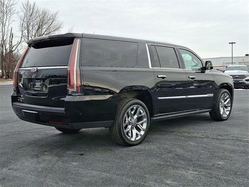 Used 2017 Cadillac Escalade ESV Platinum image 9