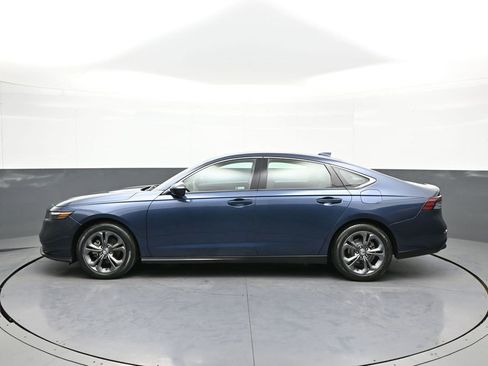 Certified 2023 Honda Accord EX image 9