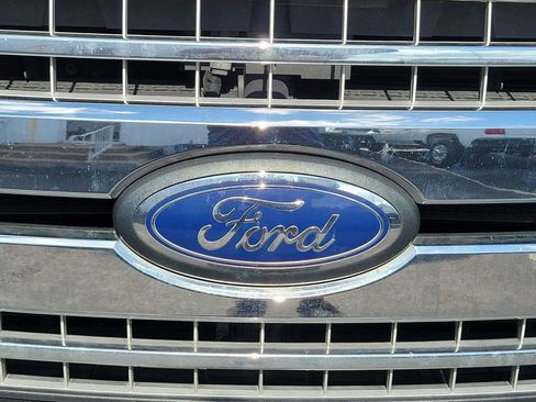 Used 2018 Ford F150 XLT w/ Equipment Group 302A Luxury image 11