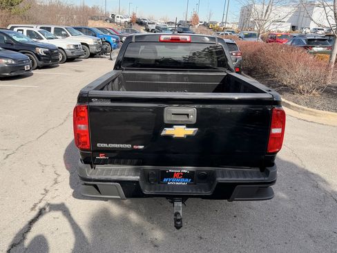 Used 2020 Chevrolet Colorado W/T w/ WT Convenience Package image 4