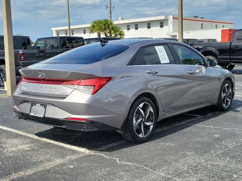 Used 2023 Hyundai Elantra Limited FWD image 7
