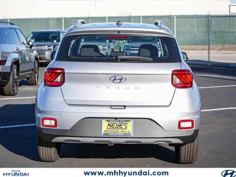 New 2026 Hyundai Venue SEL FWD image 7