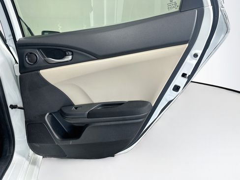 Used 2019 Honda Civic EX image 28