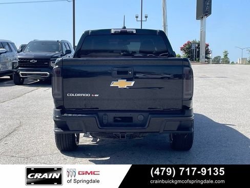 Used 2020 Chevrolet Colorado W/T w/ Custom Special Edition RWD image 6
