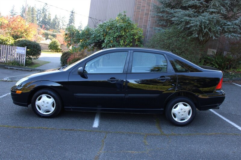 Used 2002 Ford Focus LX FWD image 12