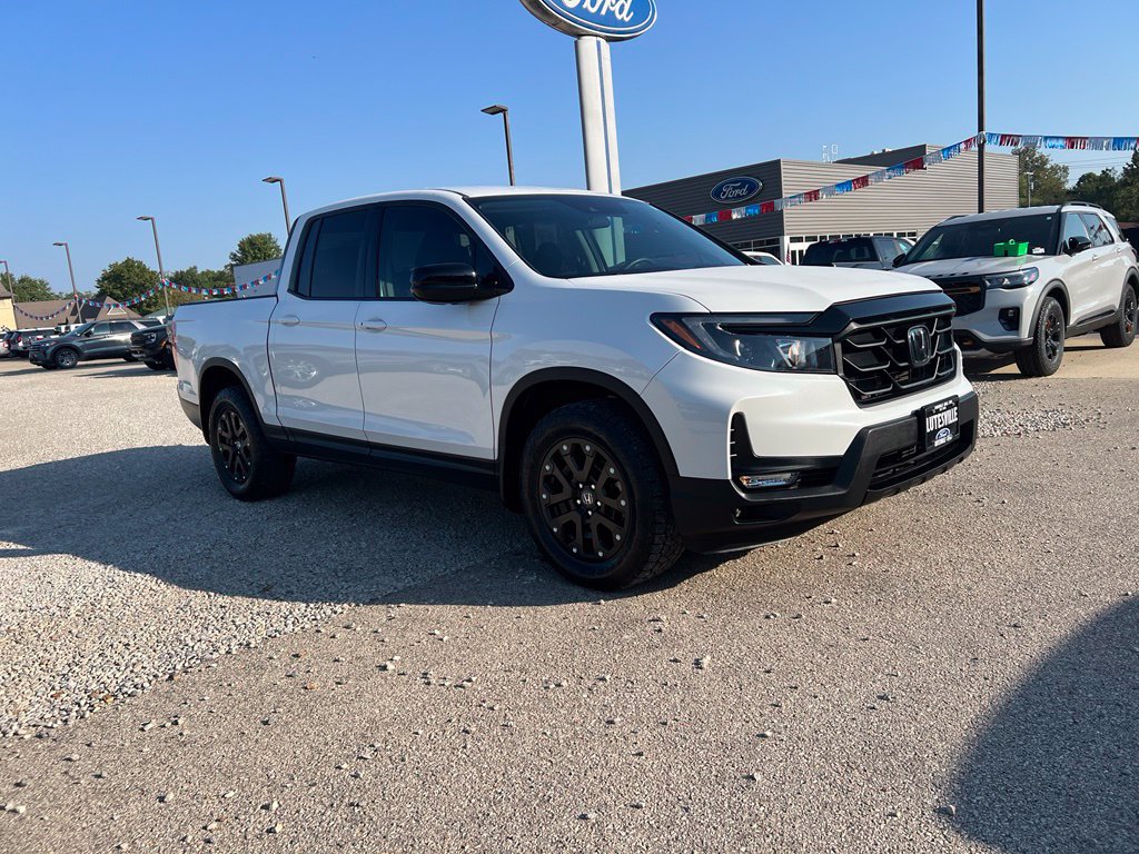 Used 2021 Honda Ridgeline Sport image 2